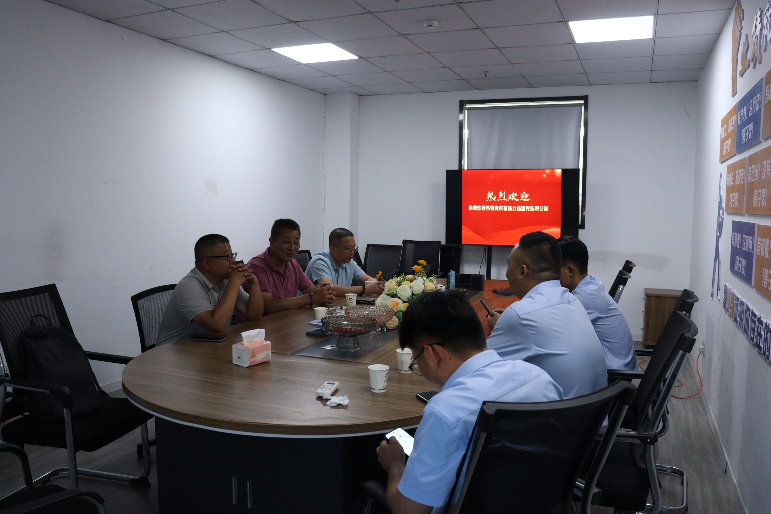 JINHONG GAS AND  LIYANG  LASER GO  HONG IN  HAND TO CREATE  NEW BRILLIANT INDUSTRY-Laser Cutting Machine | LIYANG Laser from China