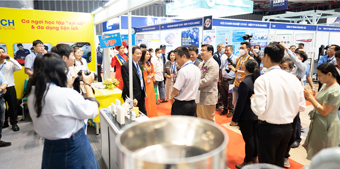 The Vietnam Trip of Liyang Laser-Laser Cutting Machine | LIYANG Laser from China