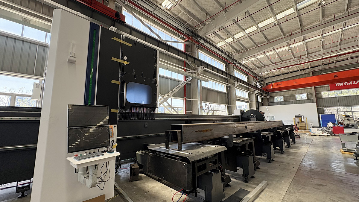 Good News! Liyang Laser’s Custom Three-Chuck Heavy-Duty Pipe Cutting Machine for Algerian Customer Enters Final Commissioning, Ready for Shipment!