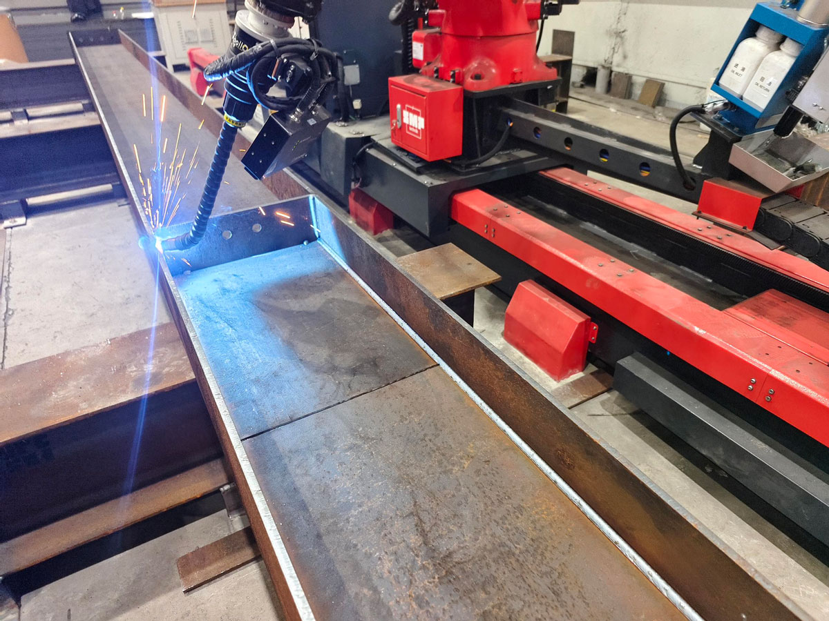 LEYOUNG Welding Robot Delivered to Russia | Robotic Welding System Manufacturer-Laser Cutting Machine | LIYANG Laser from China LEYOUNG Welding Robot Delivered to Russia | Robotic Welding System Manufacturer-Laser Cutting Machine | LIYANG Laser from China
